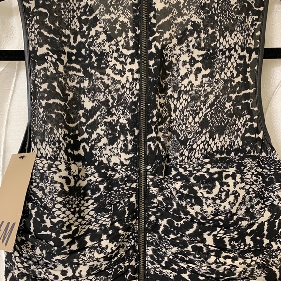 NWT H&M Ruched Animal Print Mini Cocktail Dress - Picture 9 of 10